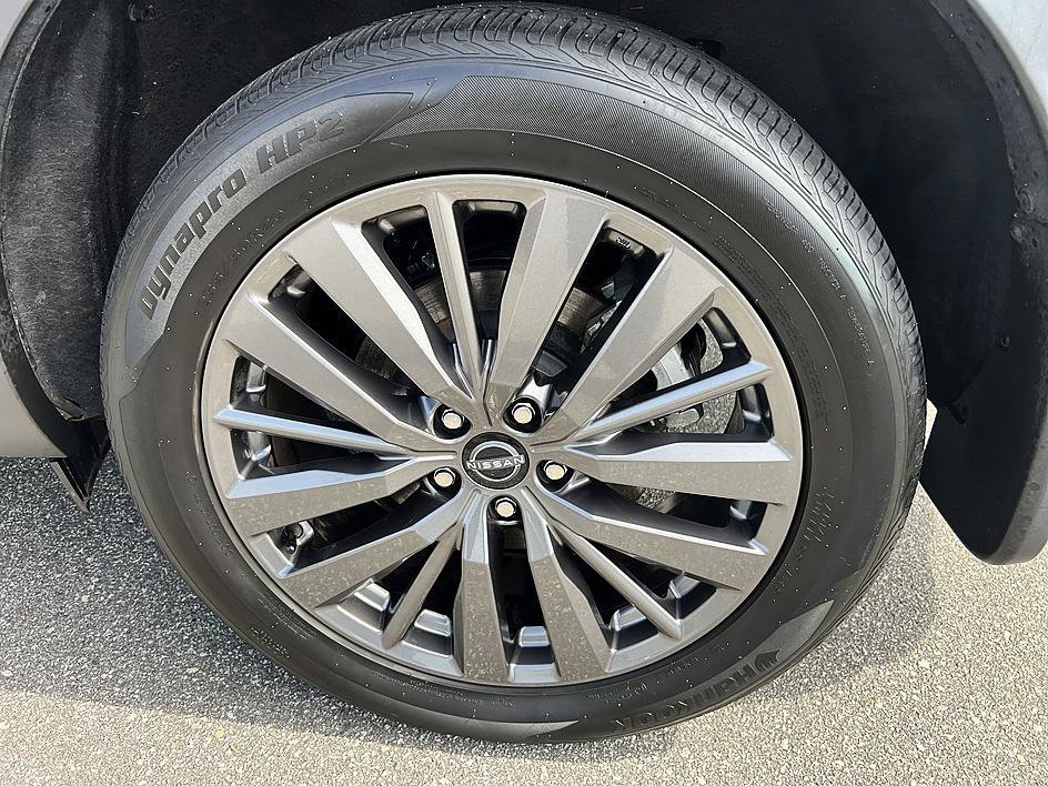 Used 2024 Gun Metallic Nissan SL image 10
