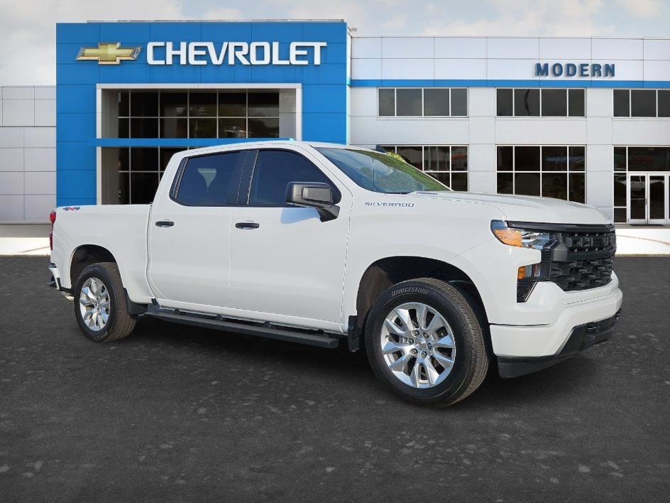 New 2026 Summit White Chevrolet Custom image 7