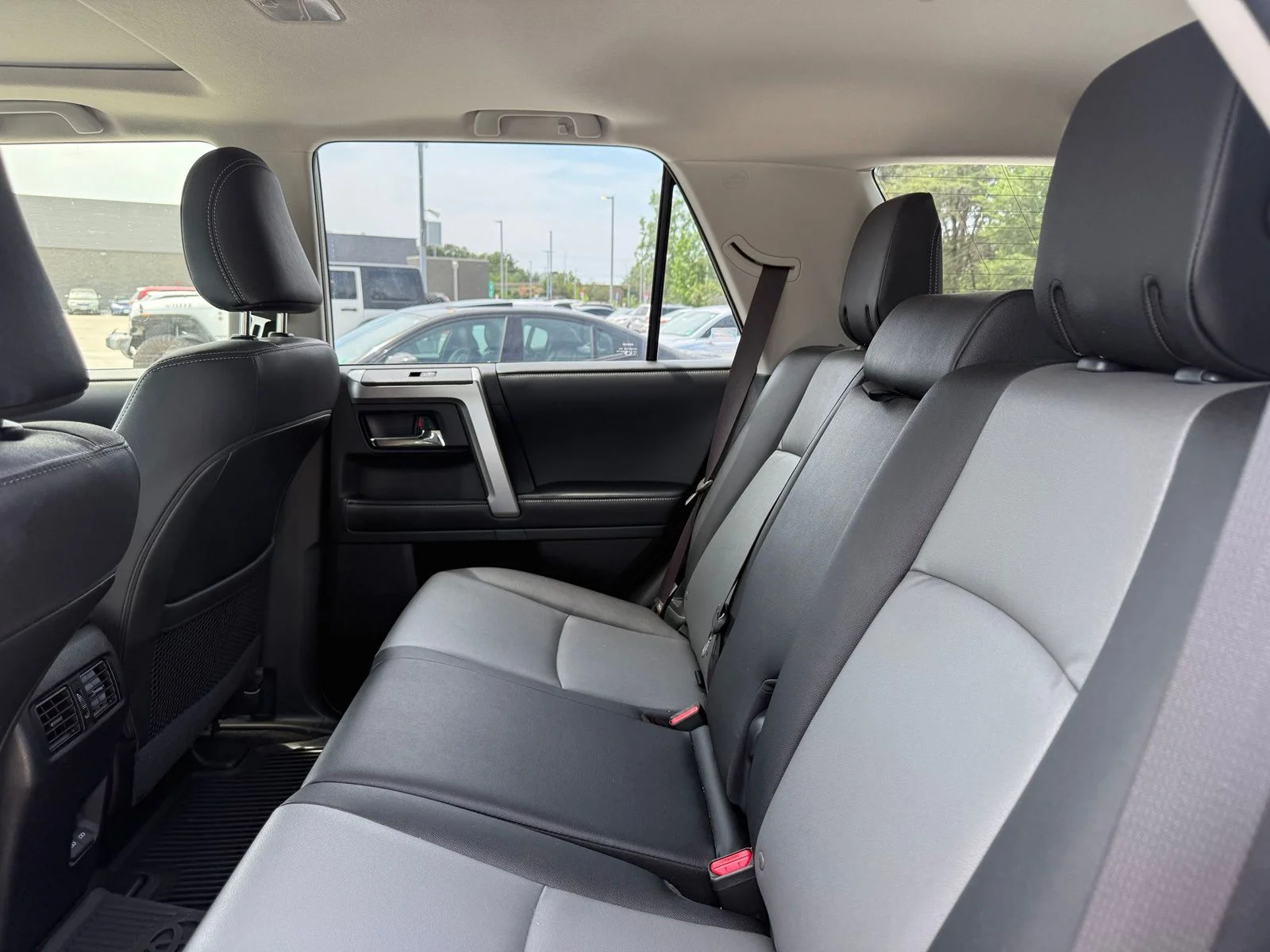Used 2023 Silver Toyota SR5 Premium image 7