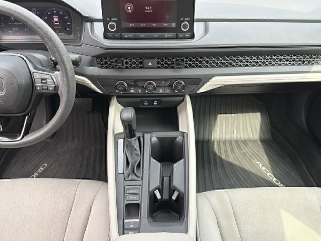 Used 2024 White Honda LX image 10