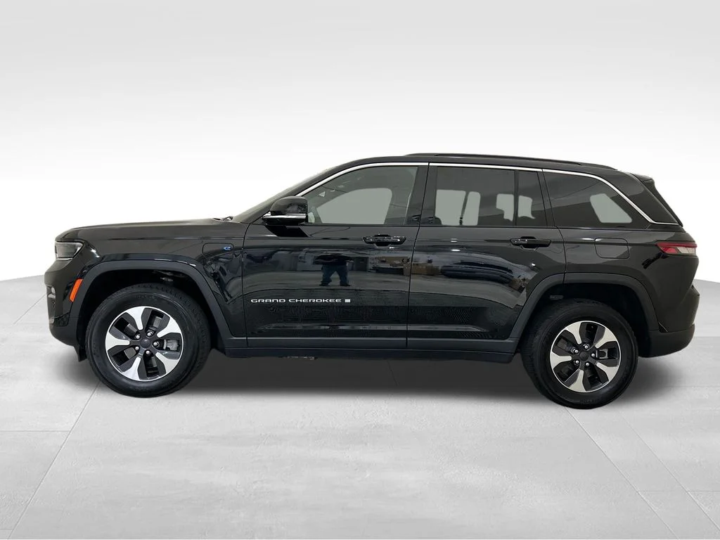 Used 2024 Black Jeep 4xe image 2