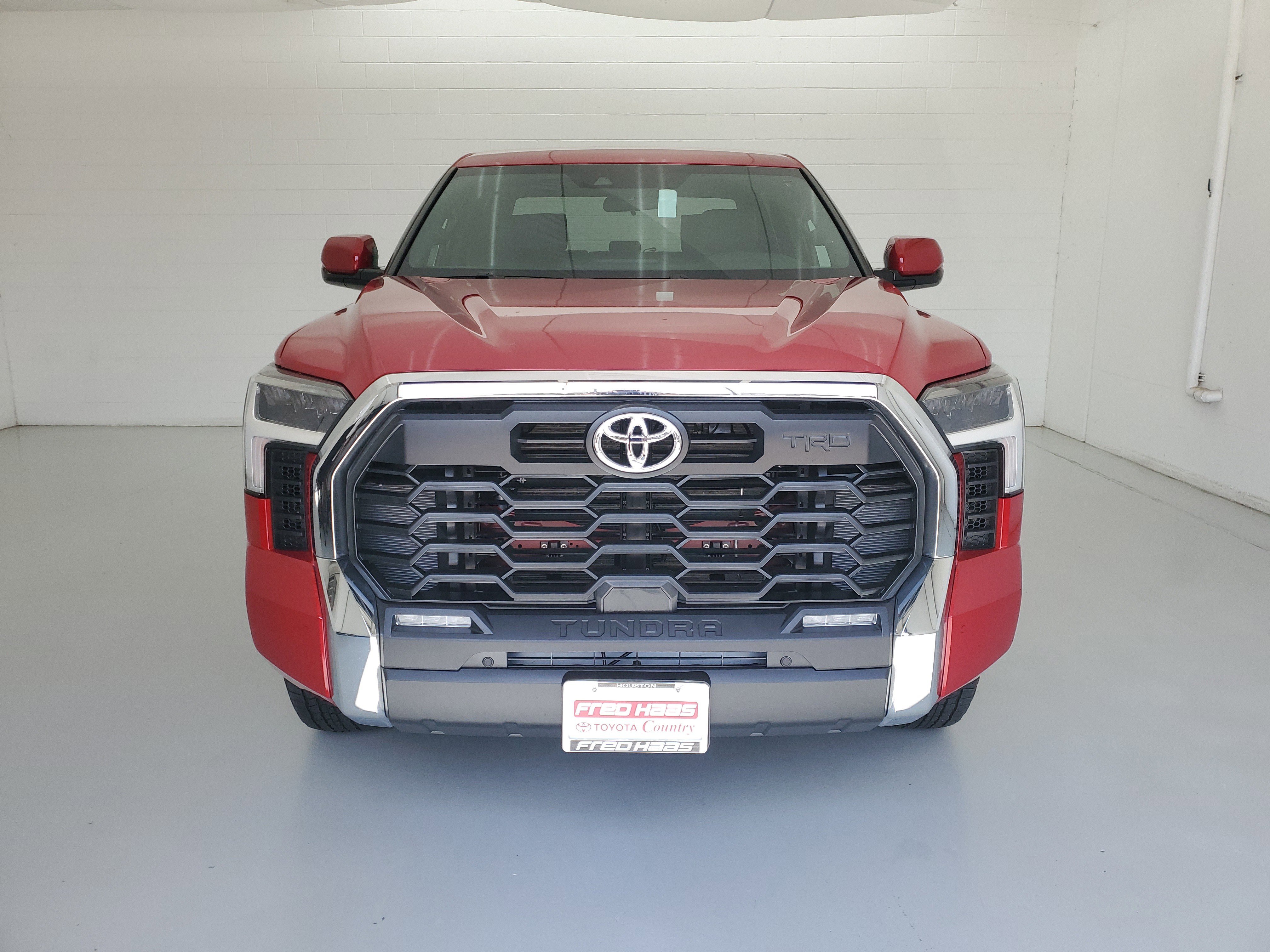 New 2026 Supersonic Red <sup>1</sup> Toyota  SR5 image 3