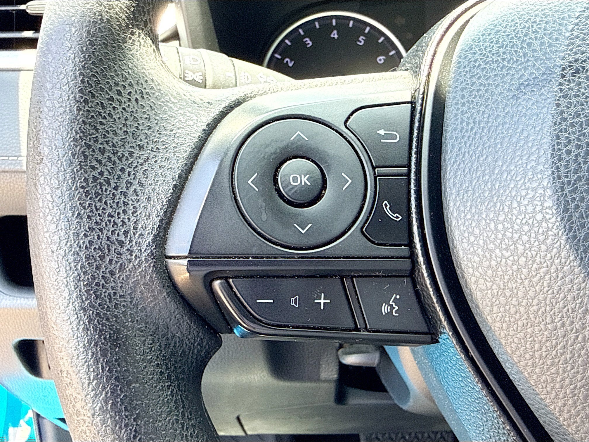 Used 2019 Blue Flame Toyota XLE image 37