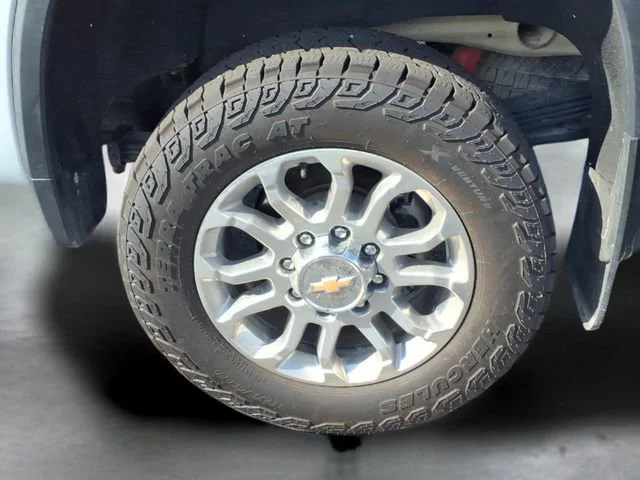 Used 2025 Summit White Chevrolet LTZ image 29