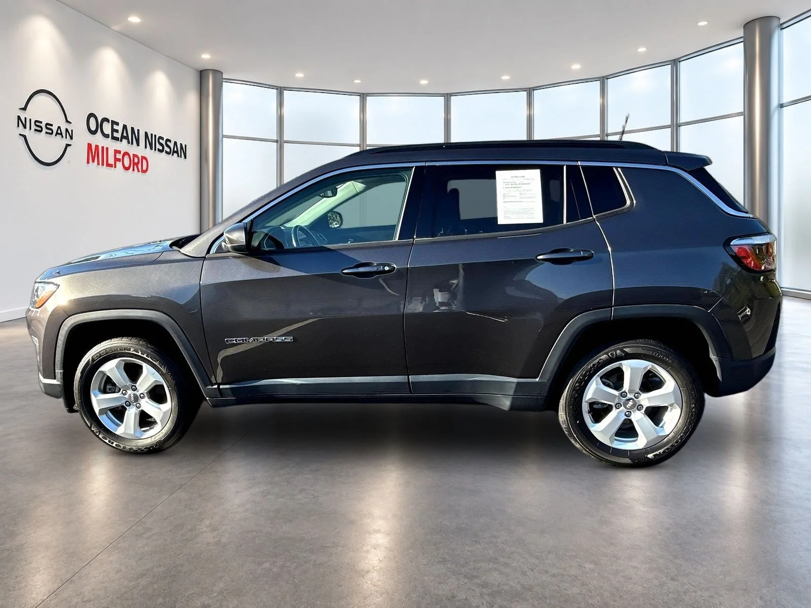 Used 2020 Crystal Metallic Jeep Latitude image 8