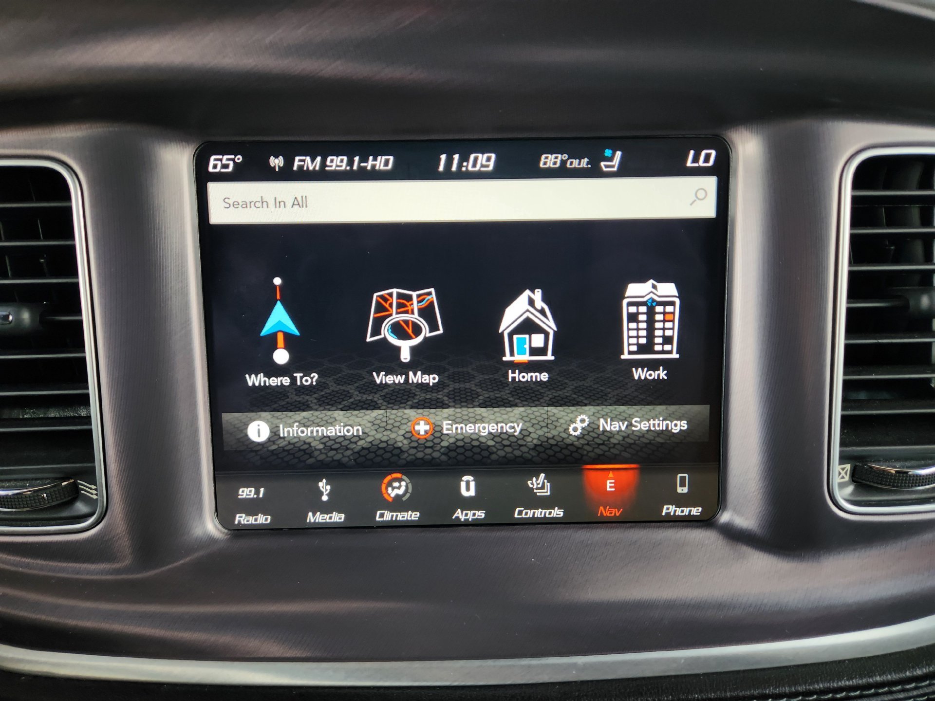 Used 2019 Go Mango! Dodge R/T Scat Pack image 17