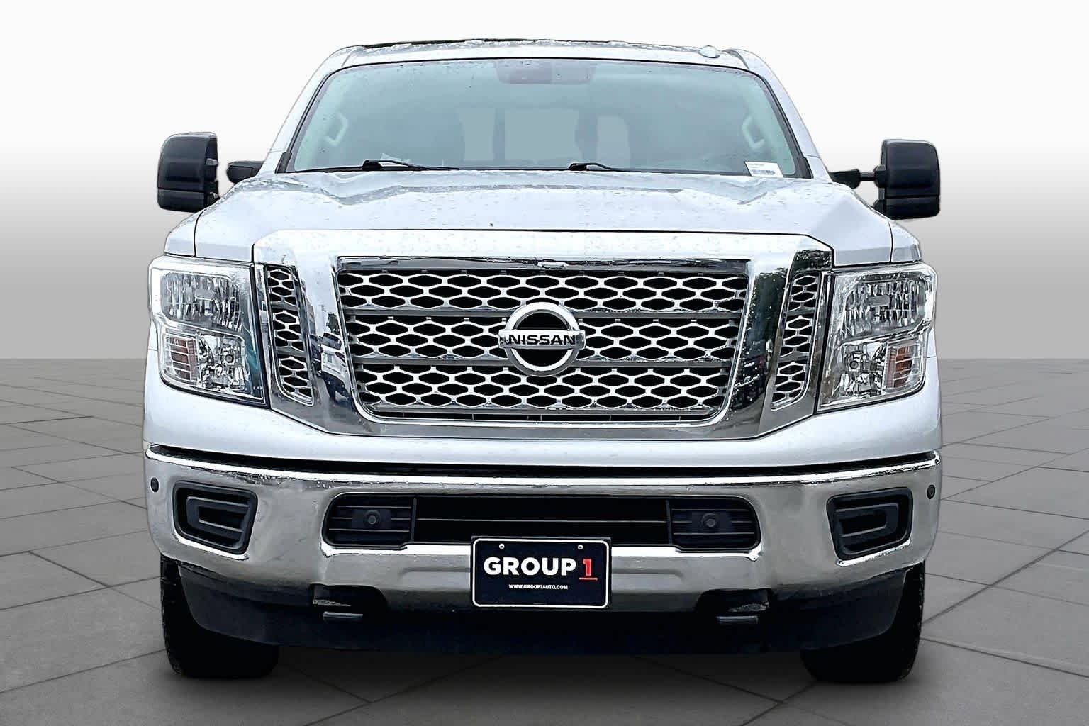 Used 2018 Brilliant Silver Nissan SV image 4