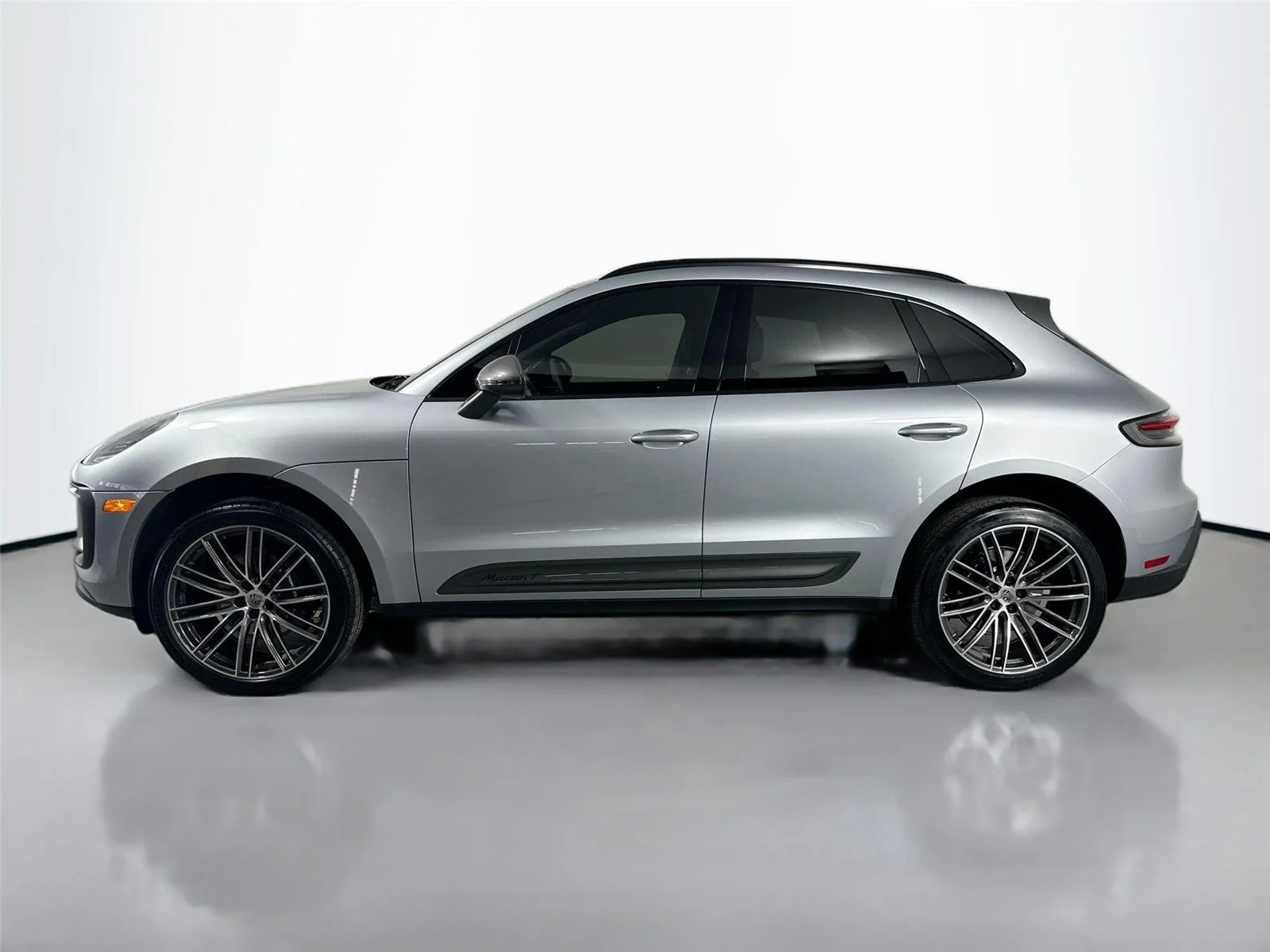 New 2026 Dolomite Silver Metallic Porsche T image 2