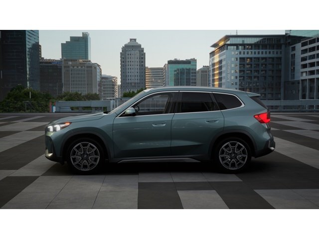 New 2027 Cape York Green Metallic BMW xDrive28i image 4