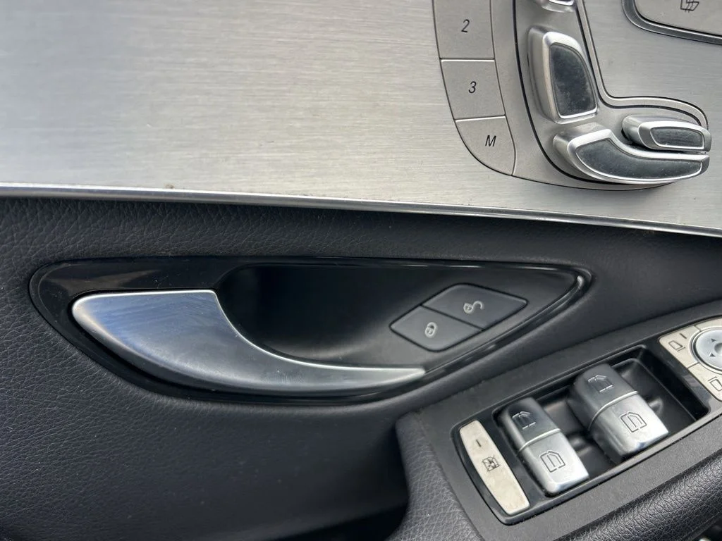 Used 2022 Black Mercedes-Benz GLC 300 image 34