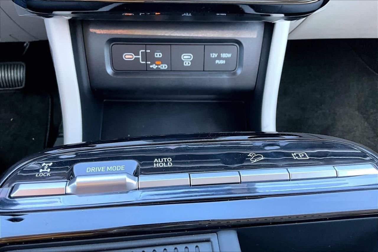 New 2026 Ash Black Hyundai Blue SE image 19