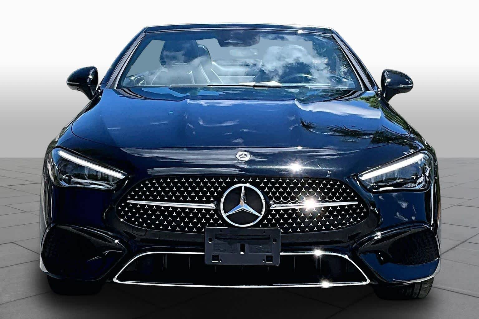 Certified Pre-Owned 2025 Mercedes-Benz CLE 300