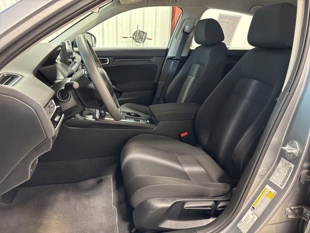 Certified Used 2023 Lunar Silver Metallic Honda LX image 15