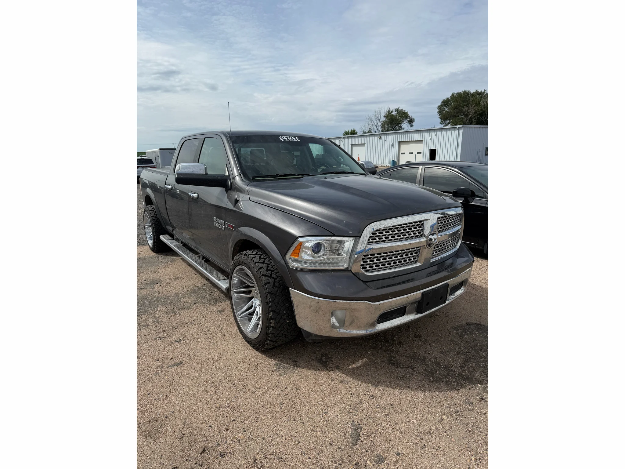 Used 2016 Granite Crystal Metallic Clearcoat Ram Laramie image 32