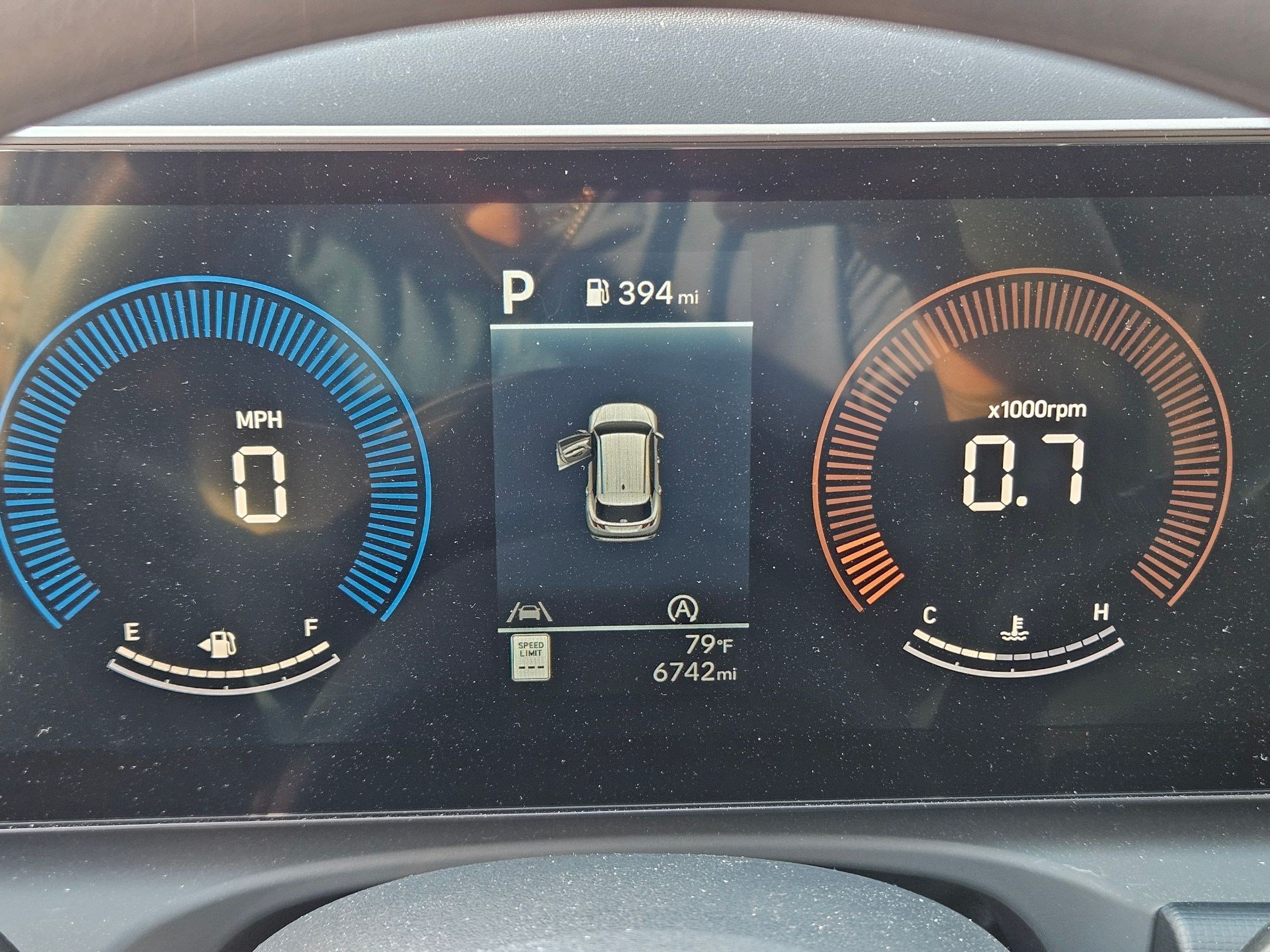 Certified Used 2025 Gray Hyundai SE image 21