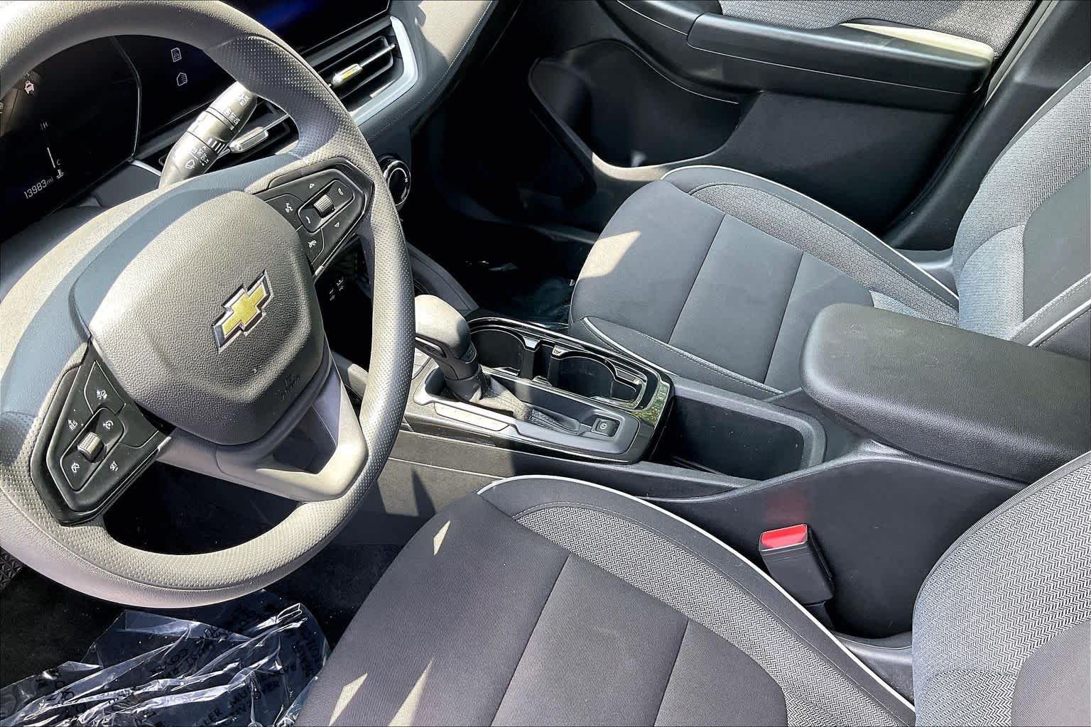 2025 Chevrolet Trailblazer LS - Photo 17