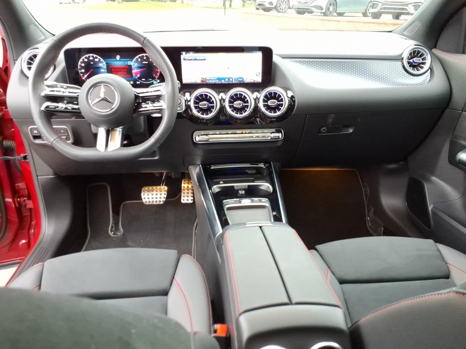 Used 2025 Red Mercedes-Benz GLA 250 image 14