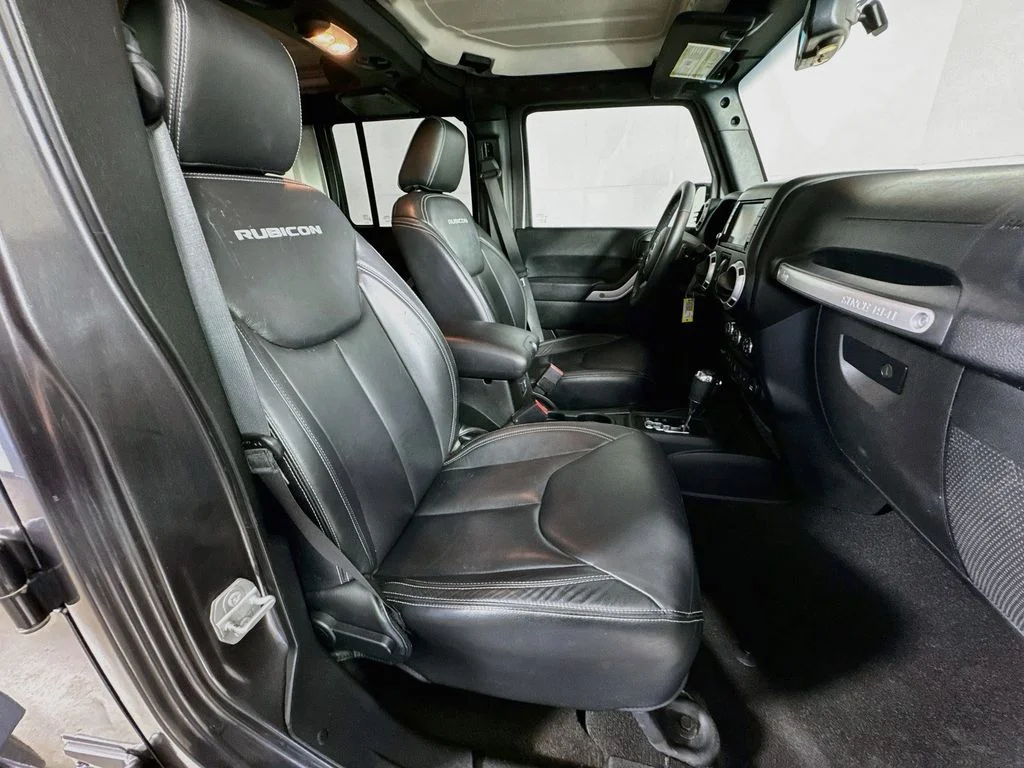 Used 2017 Gray Jeep Unlimited Rubicon image 31