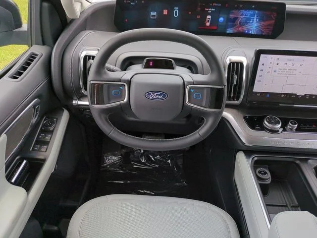 New 2026 Glacier Gray Metallic Tri-Coat Ford MAX Platinum® image 16