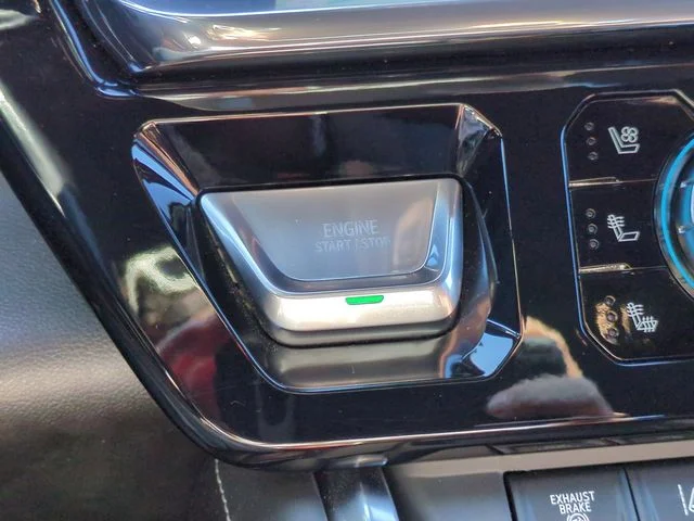 Used 2024 Silver GMC Denali Ultimate image 27