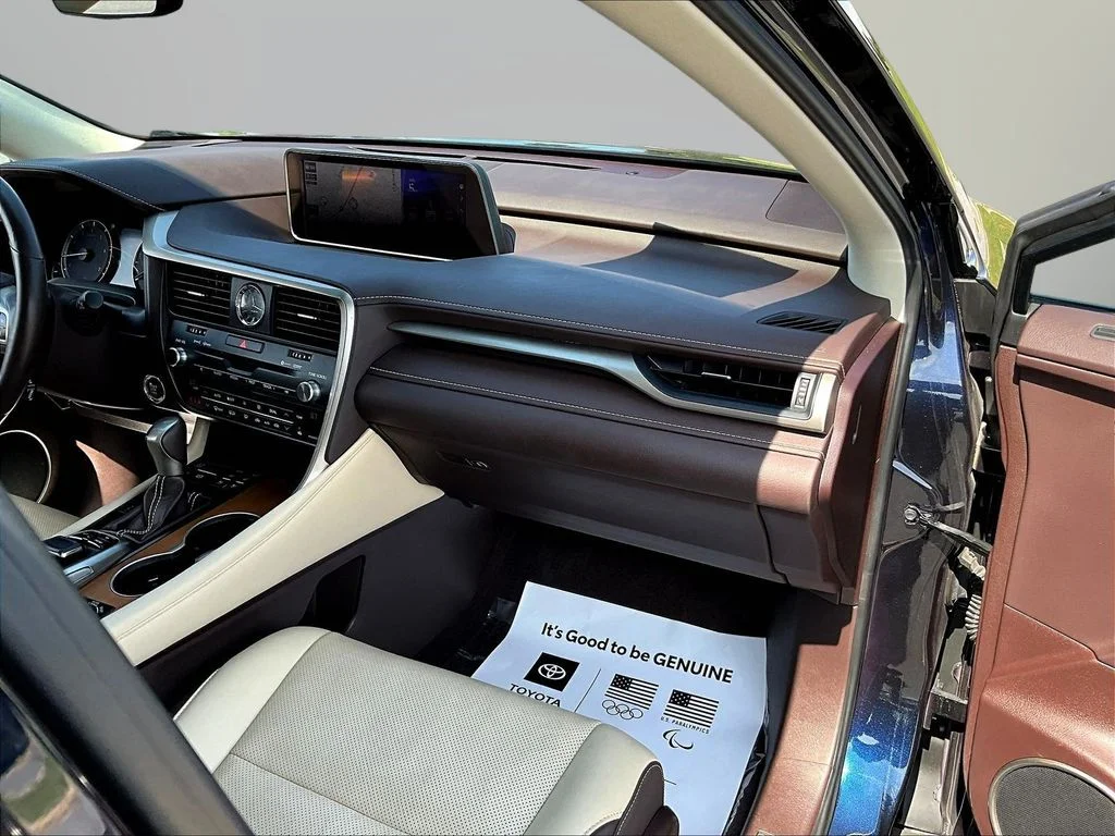 Used 2018 Mica Lexus 350 image 30