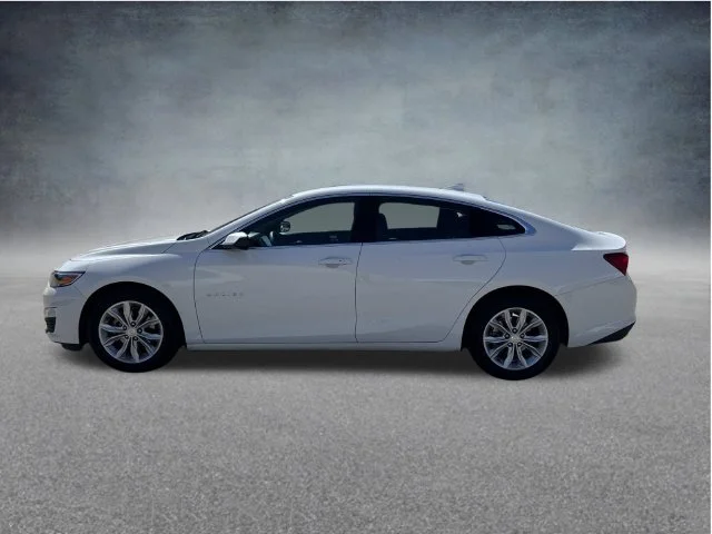 Used 2025 White Chevrolet LT image 12