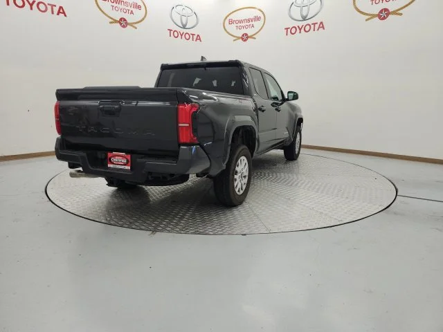 Used 2026  Toyota SR5 image 8