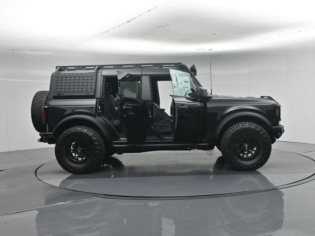New 2026 Shadow Black Ford Badlands image 4