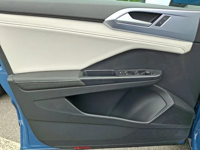 New 2025 Blue Volkswagen 1.5T SE image 8