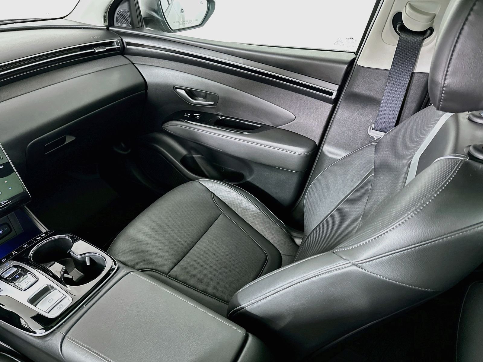 Used 2023 Amazon Gray Hyundai Limited image 26