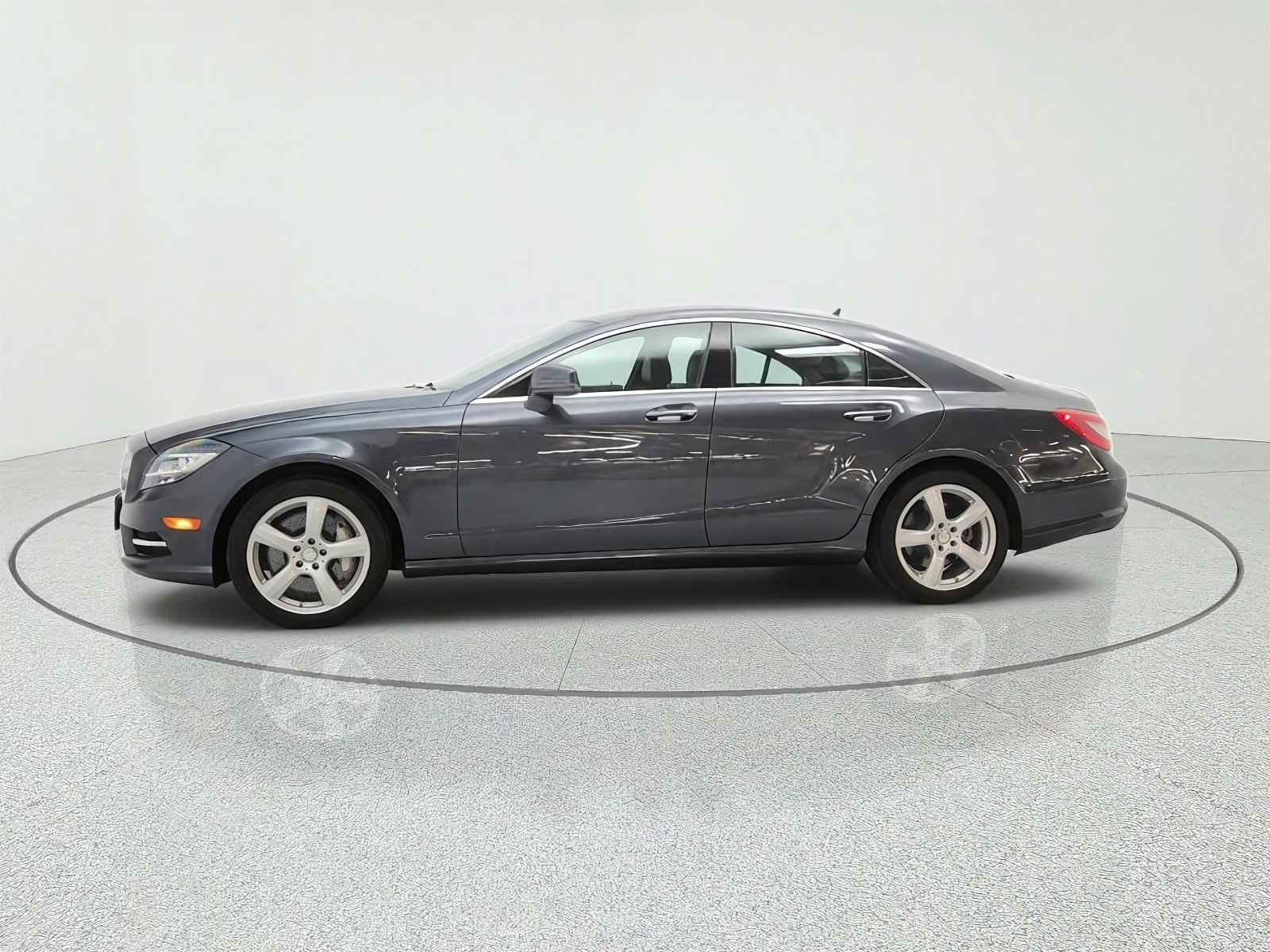 Used 2013 Steel Grey Mercedes-Benz 4dr Sdn CLS 550 RWD image 8
