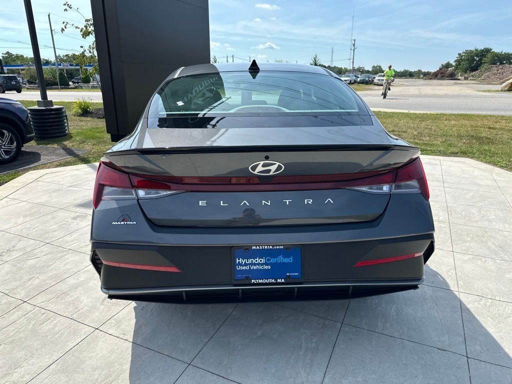 Used 2026 Gray Hyundai SEL Sport image 4