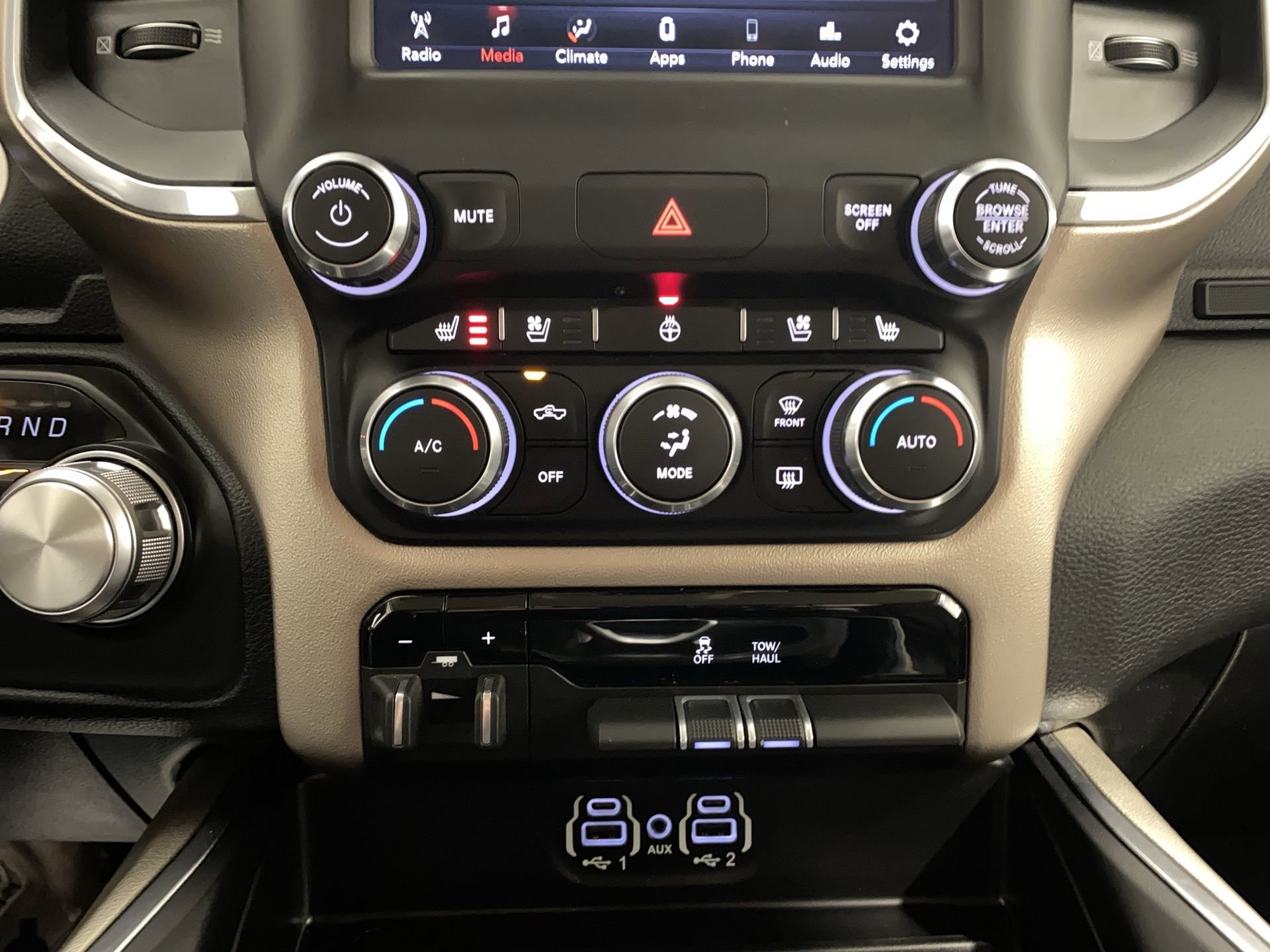 Used 2020 Granite Crystal Metallic Clearcoat  Ram Laramie image 17