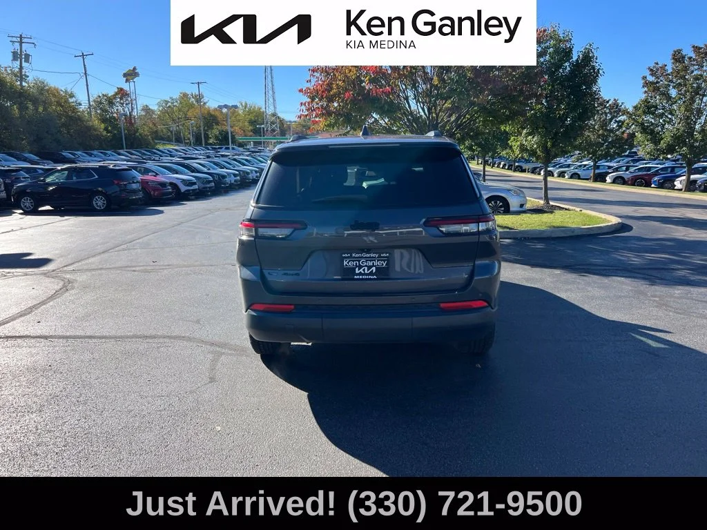 Used 2021 Gray Jeep Altitude image 6