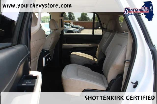 Used 2022 White Ford Limited image 11
