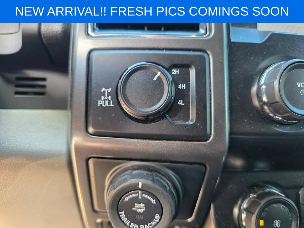 Used 2019  Ford XL image 11
