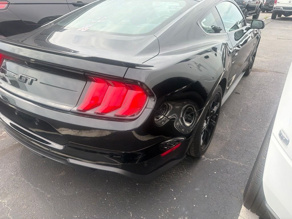 Used 2020 Black Ford GT image 4