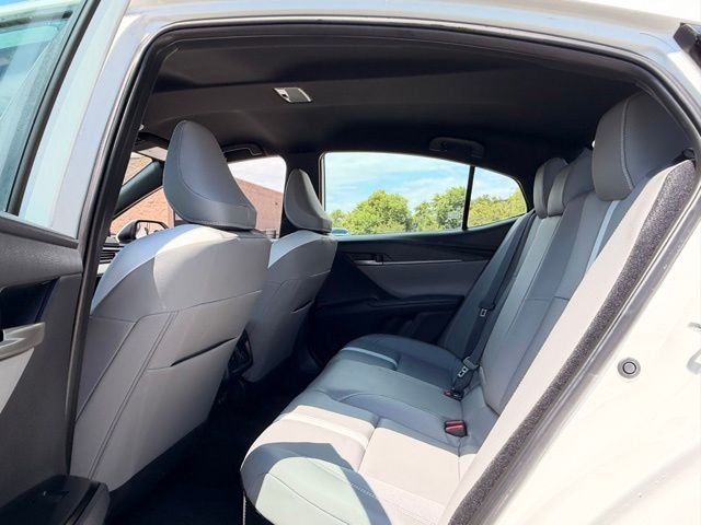 Used 2025 White Toyota SE image 9