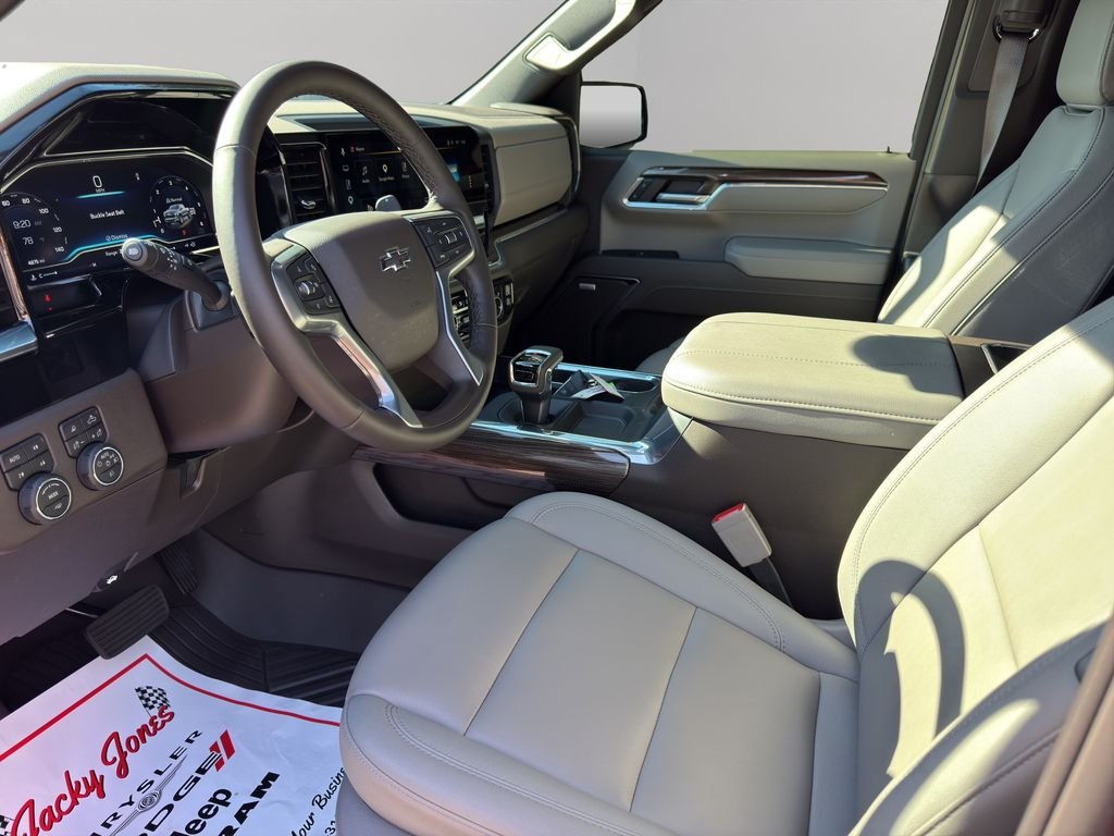 Used 2025 Radiant Red Tintcoat Chevrolet RST image 4