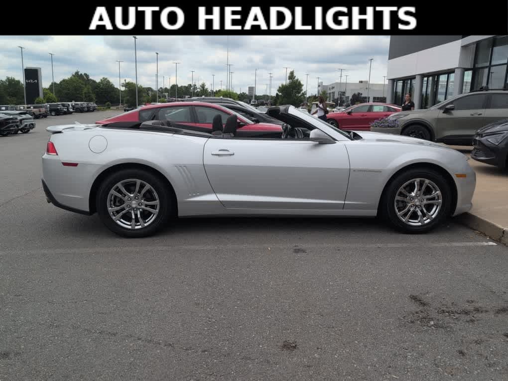 Used 2015 Silver Ice Metallic Chevrolet LT image 4