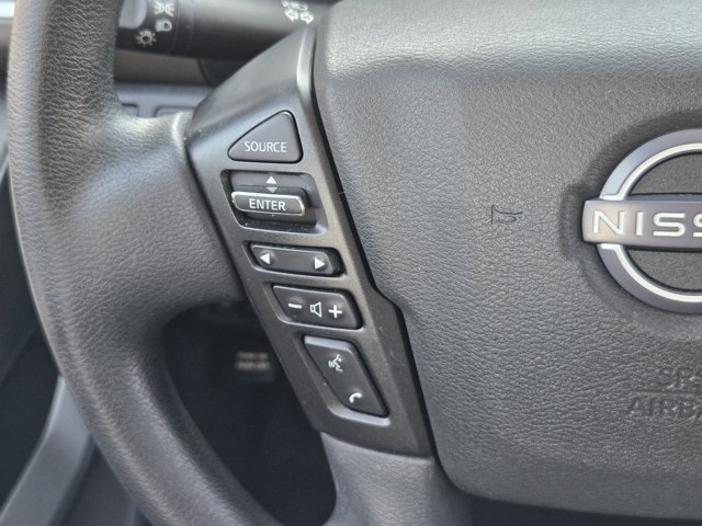 Used 2022 Glacier White Nissan  image 24