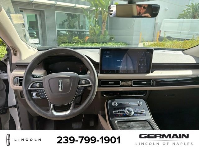 Used 2022 White Lincoln Reserve image 14