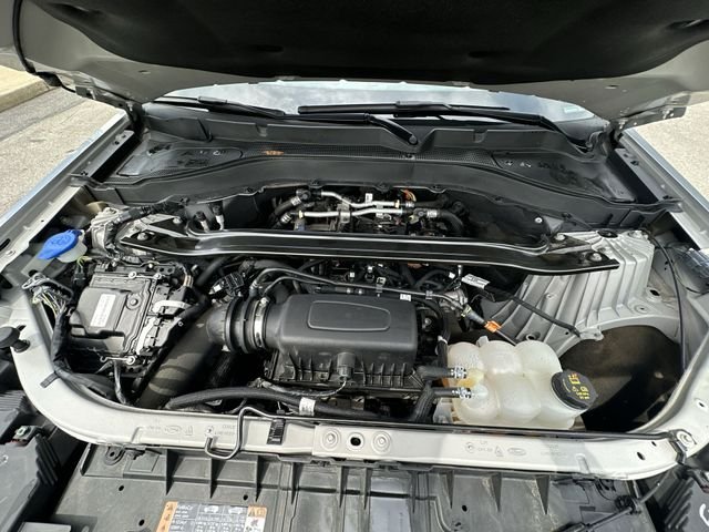 Used 2023 Silver Ford Limited image 19
