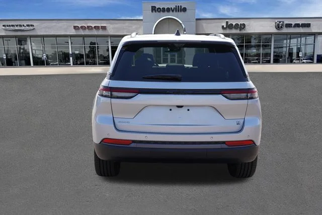 New 2026 Silver Zynith Jeep Limited image 4