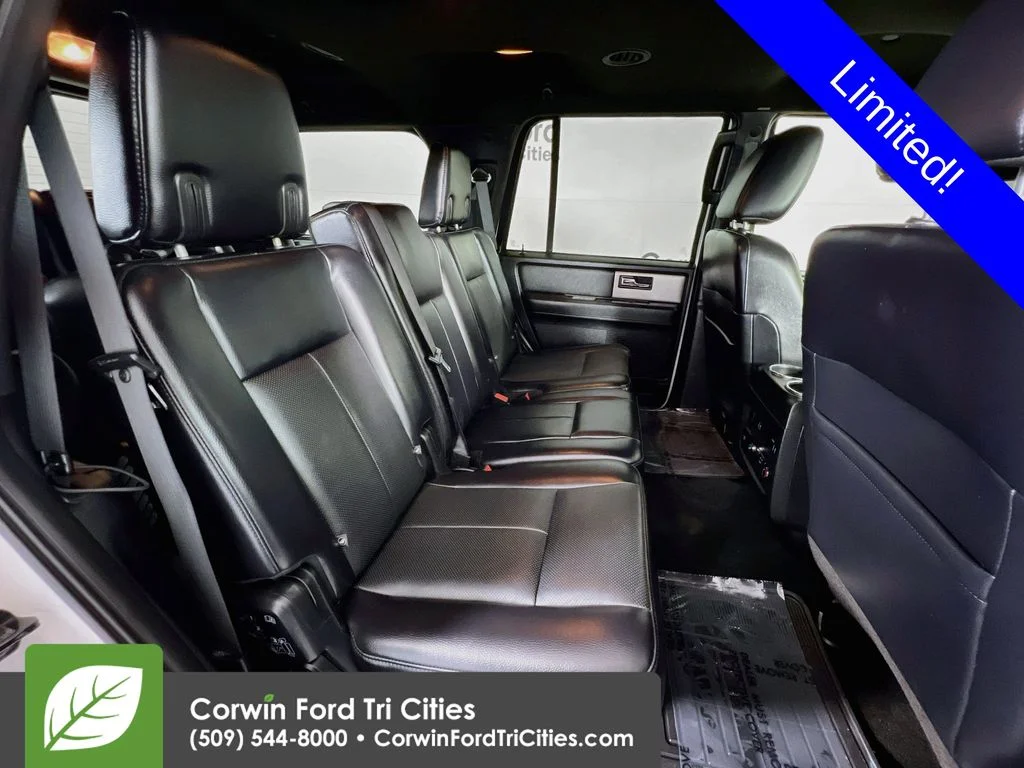Used 2017 White Platinum Clearcoat Metallic Ford Limited image 17