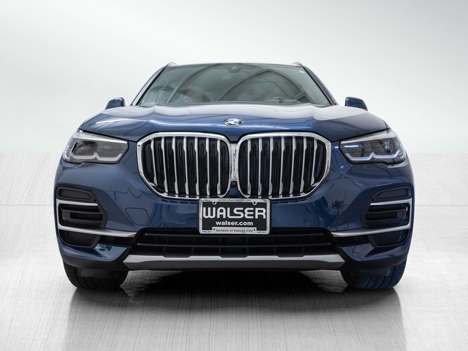 Used 2022 BMW X5 40i with VIN 5UXCR6C00N9K39454 for sale in Kansas City