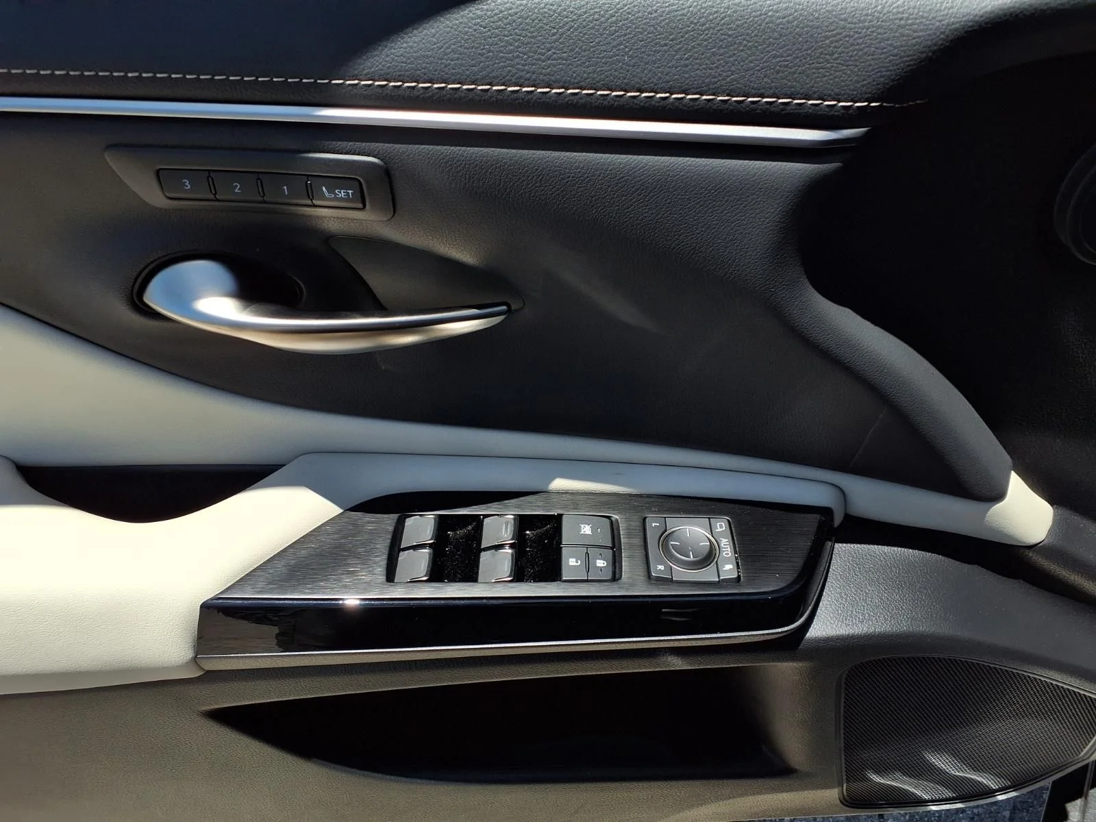 Used 2025 Gray Lexus 300h image 19
