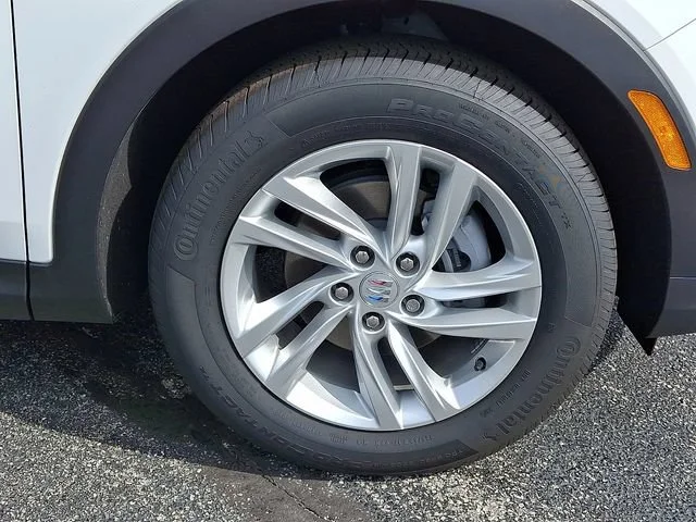 New 2026 Summit White Buick Preferred image 7