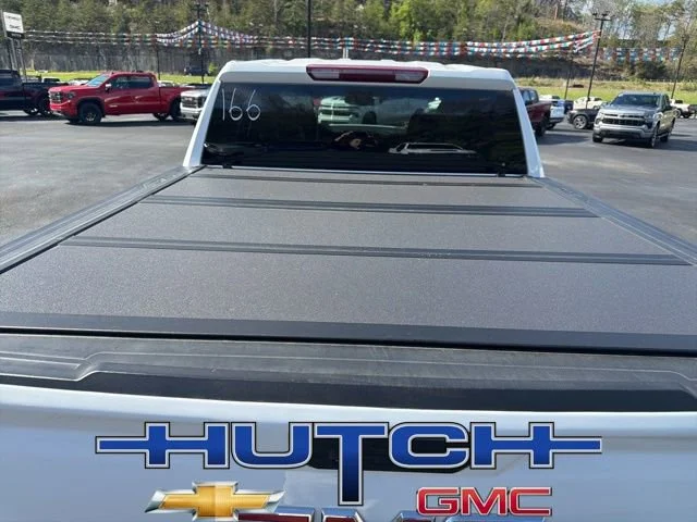 Used 2023 Summit White GMC SLT image 19