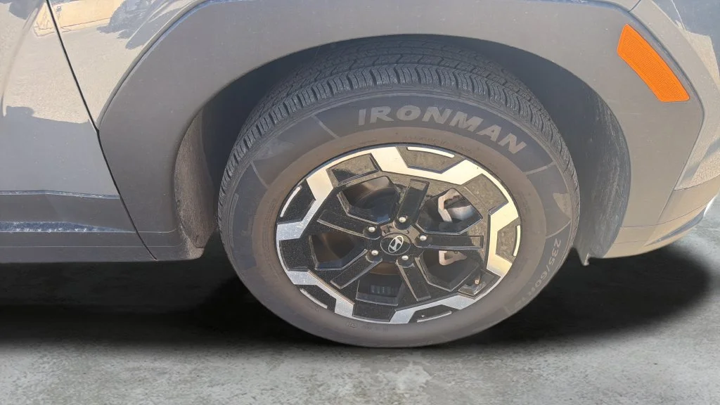 Used 2025 Gray Hyundai SEL image 23